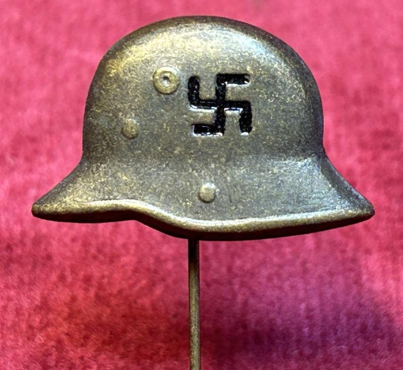 3rd Reich NSDAP Sympathie-Abzeichen (M16 Stahlhelm Hakenkreuz) — image 3