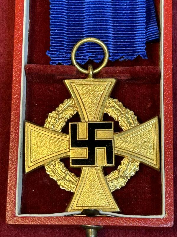 Ehrenzeichen 1. Stufe für 40 Jahre im Etui — image 2