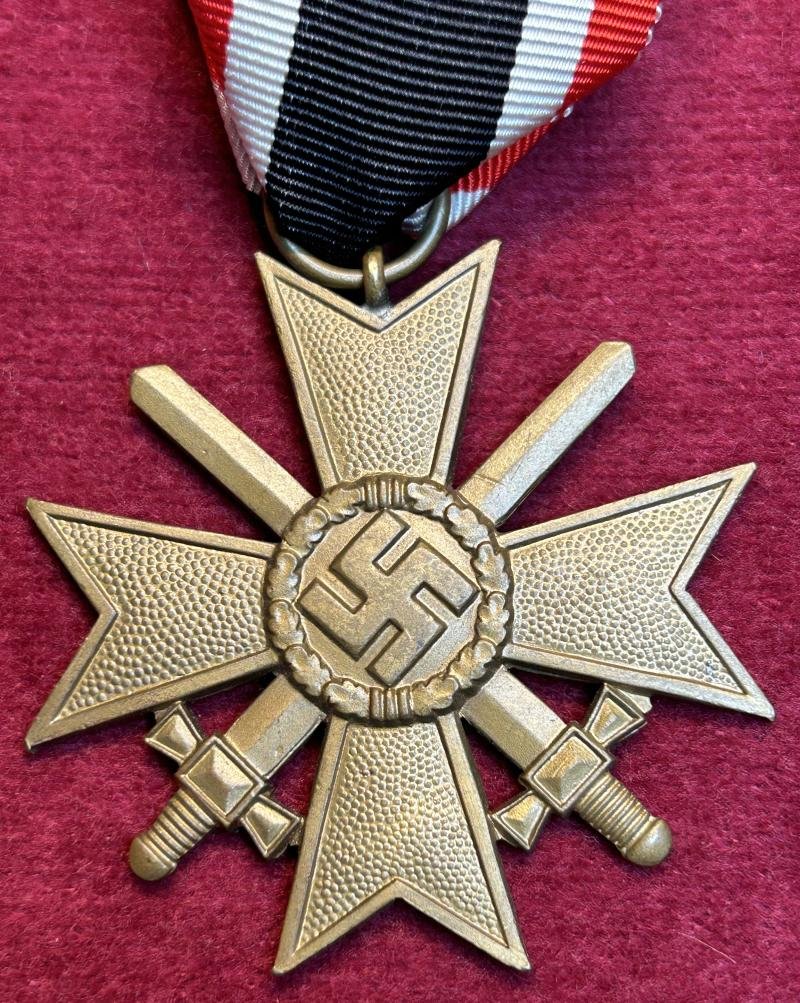 3rd Reich Kriegsverdienstkreuz mit Schwertern 2. Klasse, 1939 — image 3