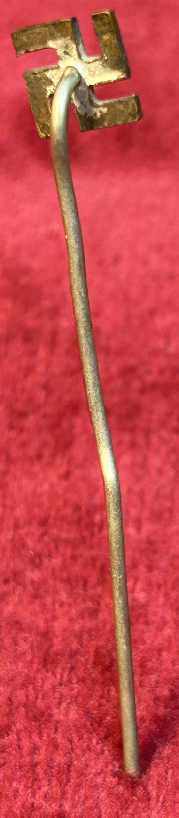 3rd Reich NSDAP Sympathie-Abzeichen (Hakenkreuz) — image 2