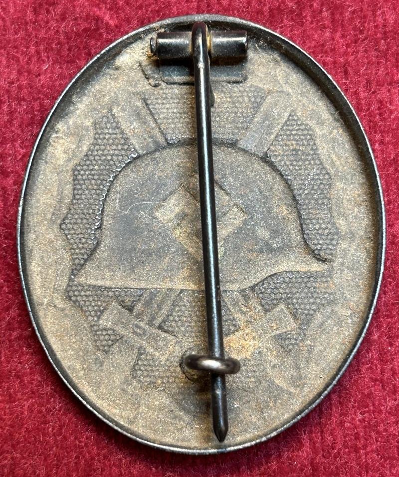 3rd Reich Verwundetenabzeichen 1939 in schwarz — image 2