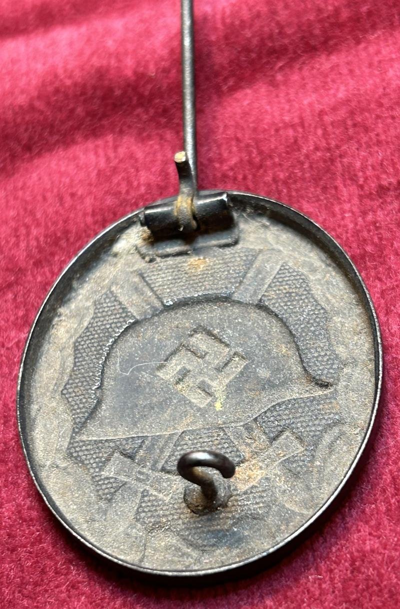 3rd Reich Verwundetenabzeichen 1939 in schwarz — image 3