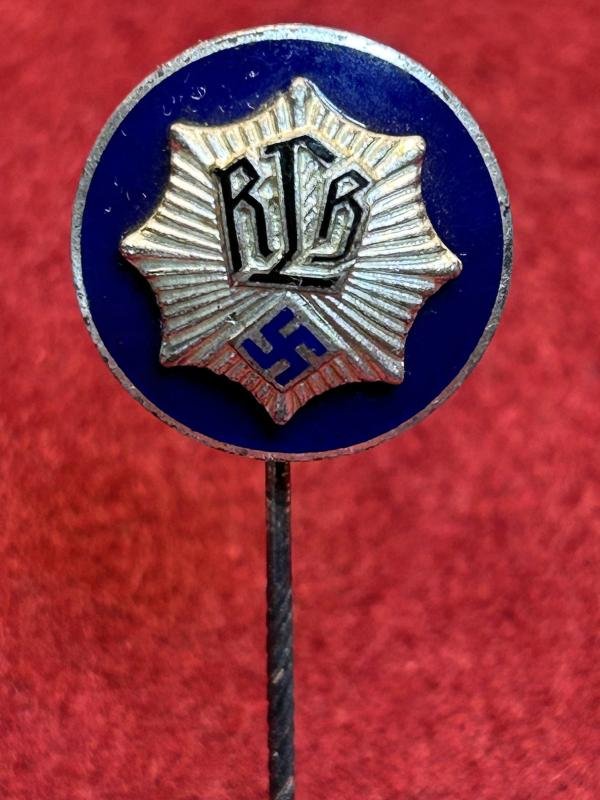 3rd Reich RLB Amtsträgerabzeichen 1. Form — image 2