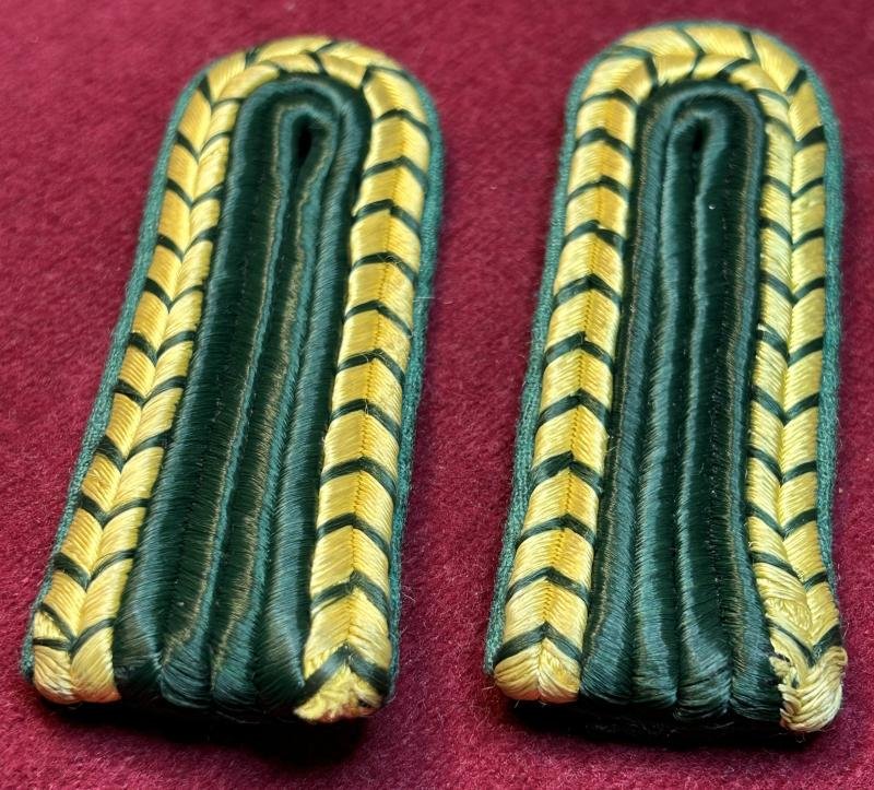 3rd Reich Polizei Schulterklappen für ein wachtmeister der Justiz — image 2