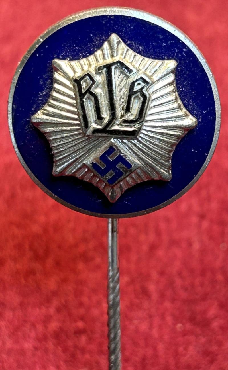 3rd Reich RLB Amtsträgerabzeichen 1. Form — image 3