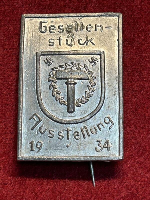 3rd Reich Gesellenstück Ausstellung 1934 abzeichen — image 2