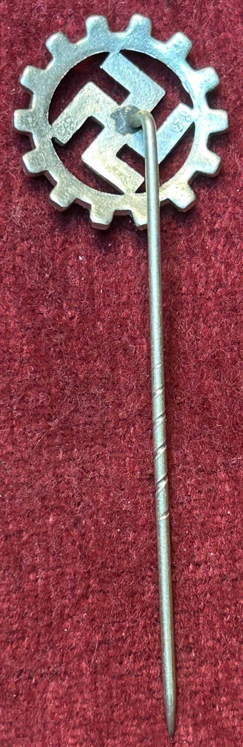 3rd Reich DAF Mitgliedsabzeichen (Wächtler & Lange) — image 5