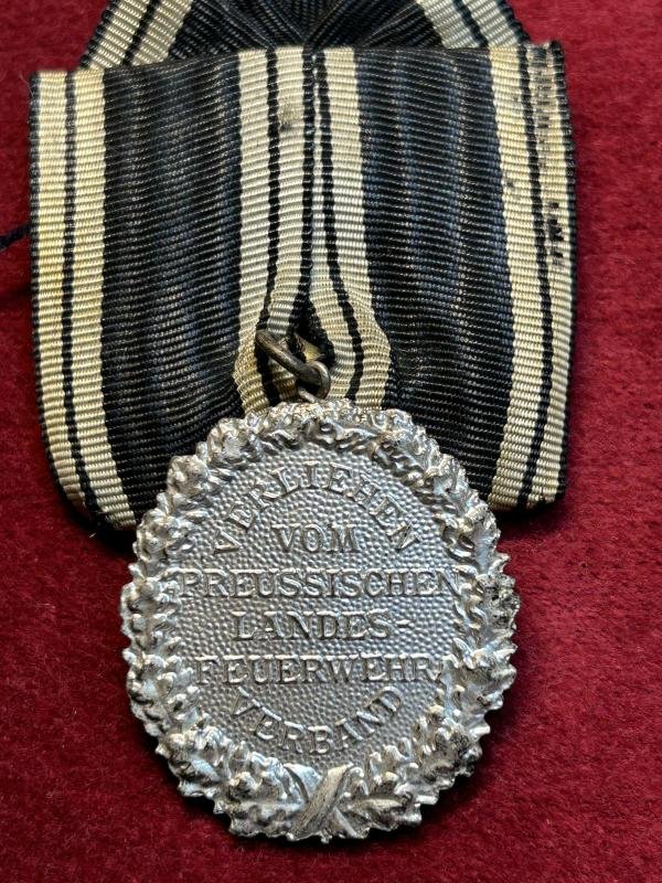 Deutsche Reich Medaille Feuerwehr für 25 Jährige Dienstzeit am Einzelspange — image 3