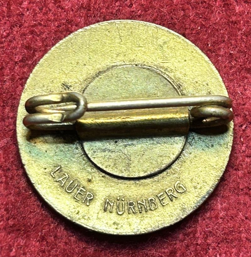 3rd Reich ZVDHuGV Mitgliedsabzeichen — image 3
