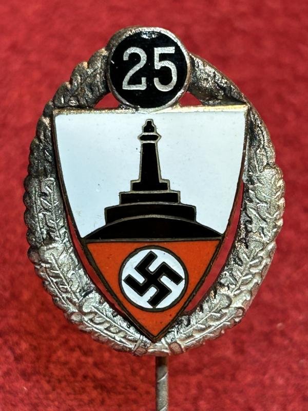 3rd Reich DRKB Silberne Ehrennadel für 25 jährige Mitgliedschaft 2. Form — image 3
