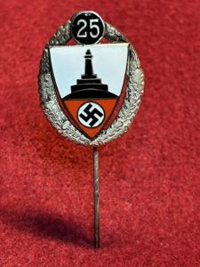 3rd Reich DRKB Silberne Ehrennadel für 25 jährige Mitgliedschaft 2. …