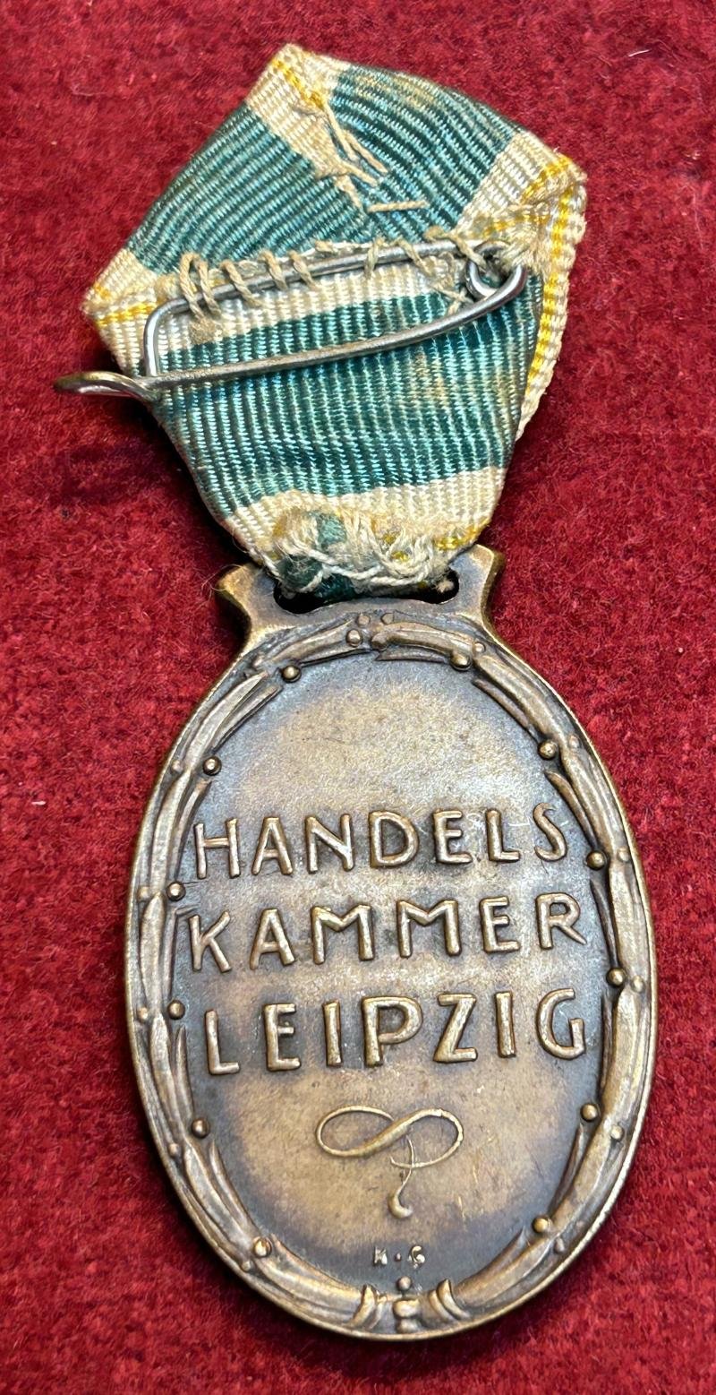 Kaiserreich Sachsen Medaille der Handelskammer Leipzig für Treue in der Arbeit — image 2
