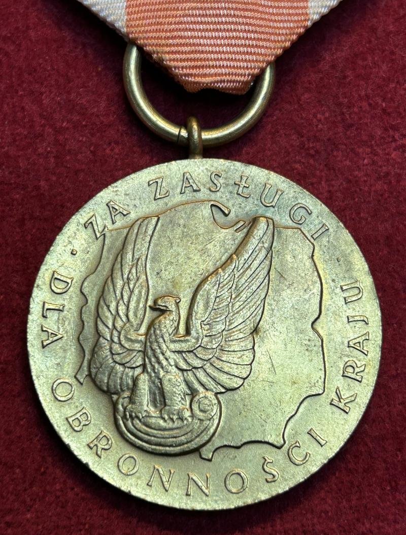 Polska Medal Za Zasługi dla Obronności Kraju — image 3