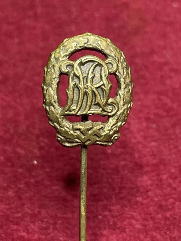 3rd Reich DRL Sportabzeichen Miniatur — image 3