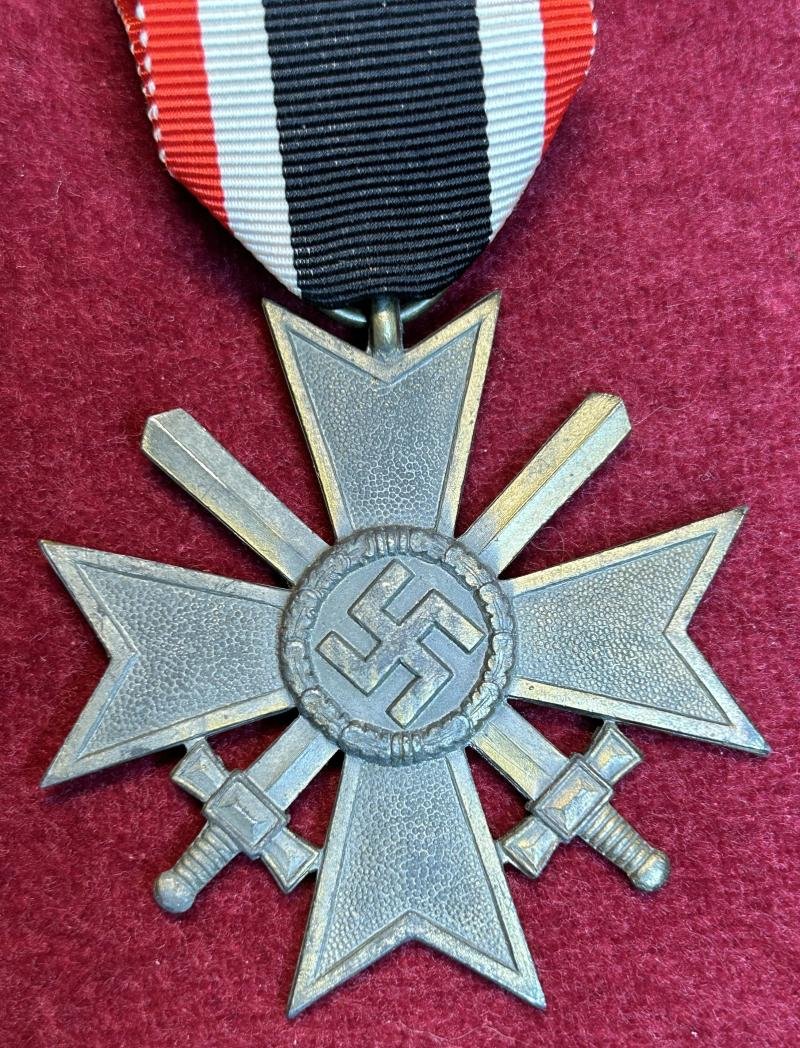 3rd Reich KVK mit Schwertern 2. Klasse, 1939 mit Tüte — image 3