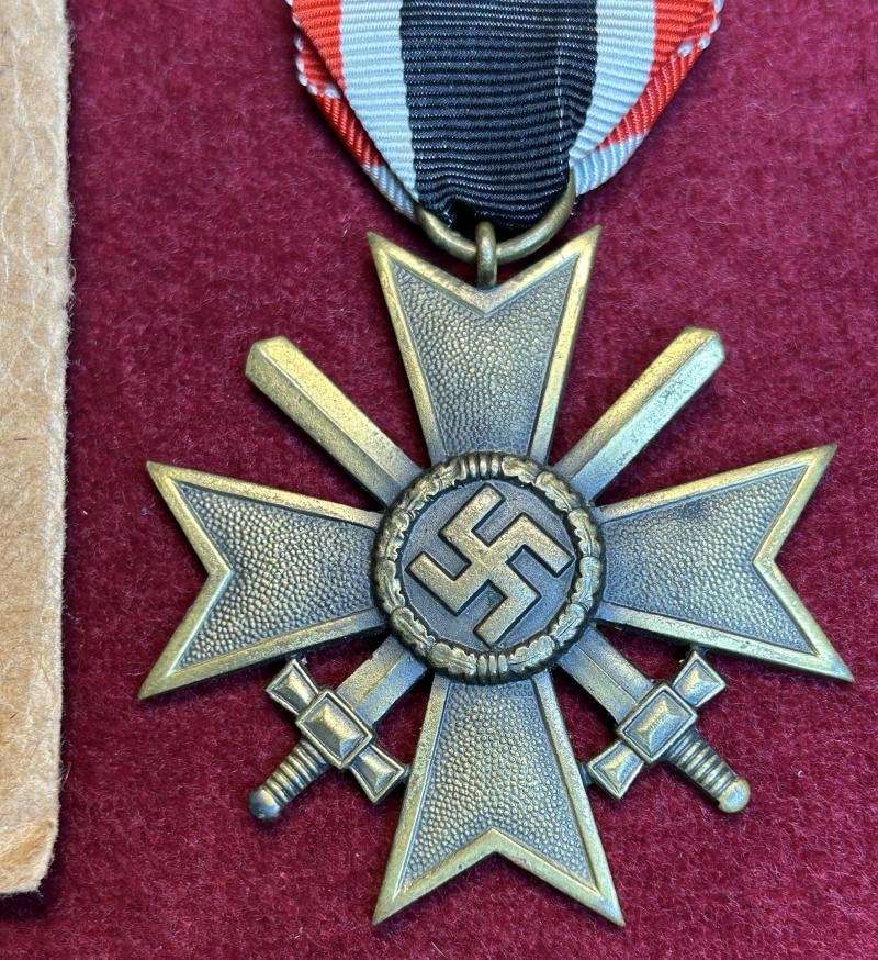 3rd Reich KVK mit Schwertern 2. Klasse, 1939 mit Tüte — image 4