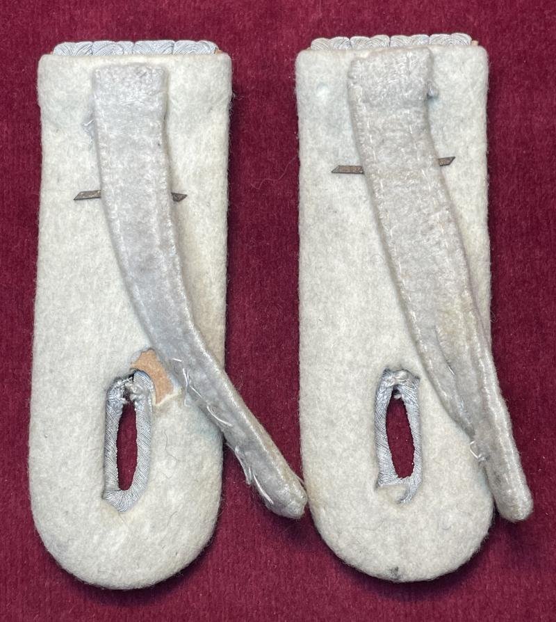 3rd Reich Wehrmacht Schulterklappen Oberleutnant der Infanterie — image 3