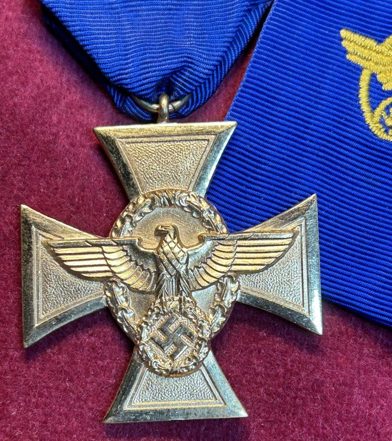 3rd Reich Dienstauszeichnung der Polizei 1.Stufe für 25 Jahre 1938 — image 3