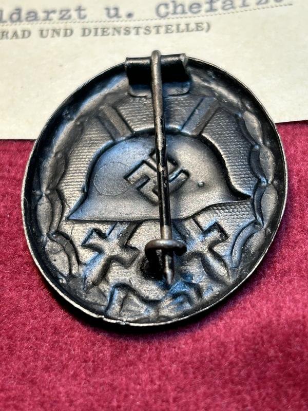 3rd Reich Besitzzeugnis und Verwundetenabzeichen 1939 im Schwarz — image 4