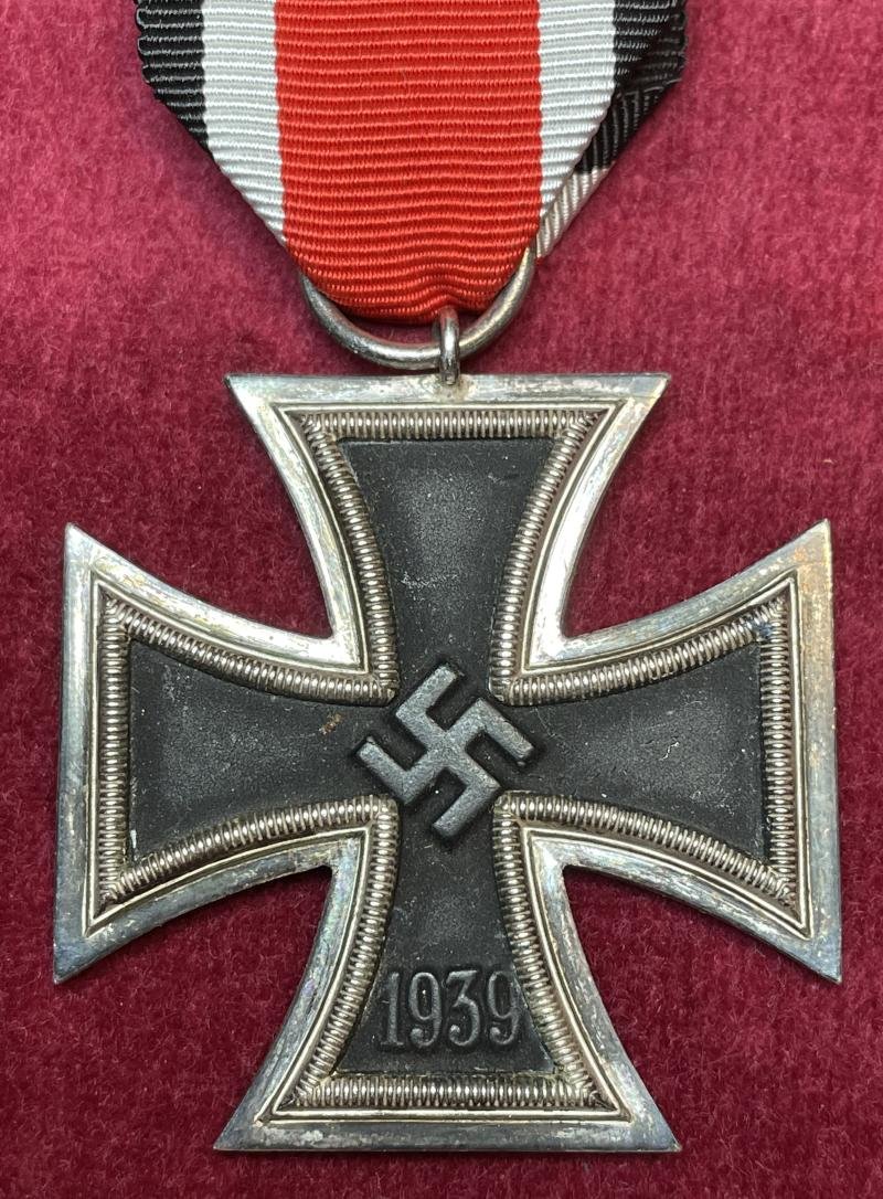 3rd Reich Eisernes Kreuz 2. Klasse 1939 (Attr. Steinhauer & Lück) — image 3