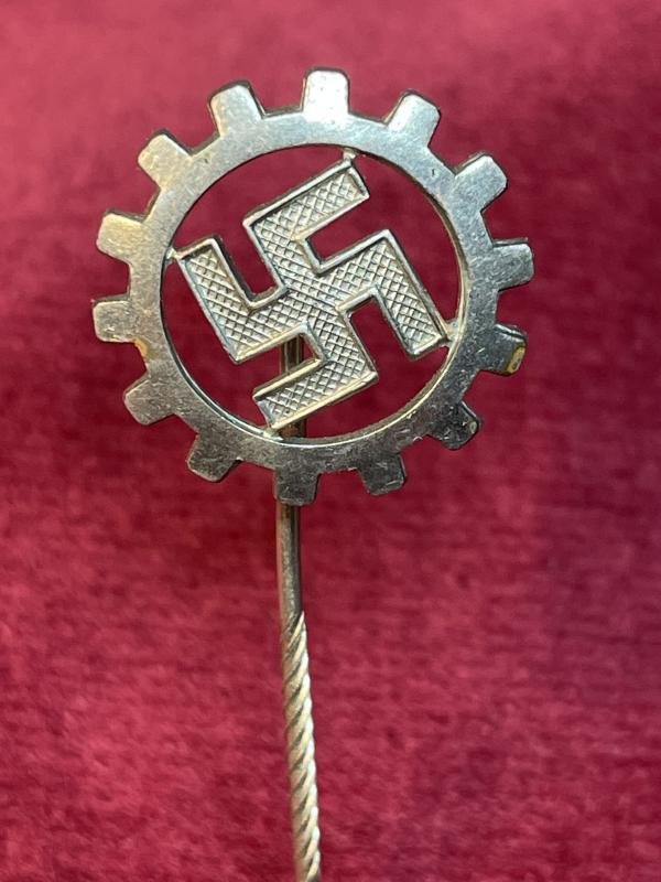 3rd Reich DAF Mitgliedsabzeichen (Paul Meybauer) — image 3