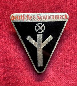 3rd Reich Deutsches Frauenwerk M1/92