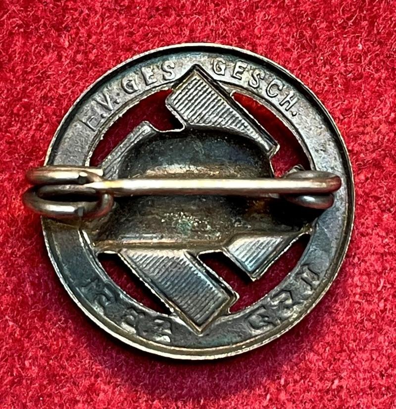 3rd Reich NSDFBSt Mitgliedsabzeichen — image 2