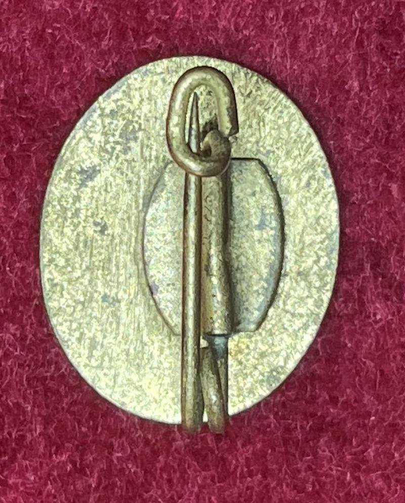 DDR SED-Parteiabzeichen — image 2