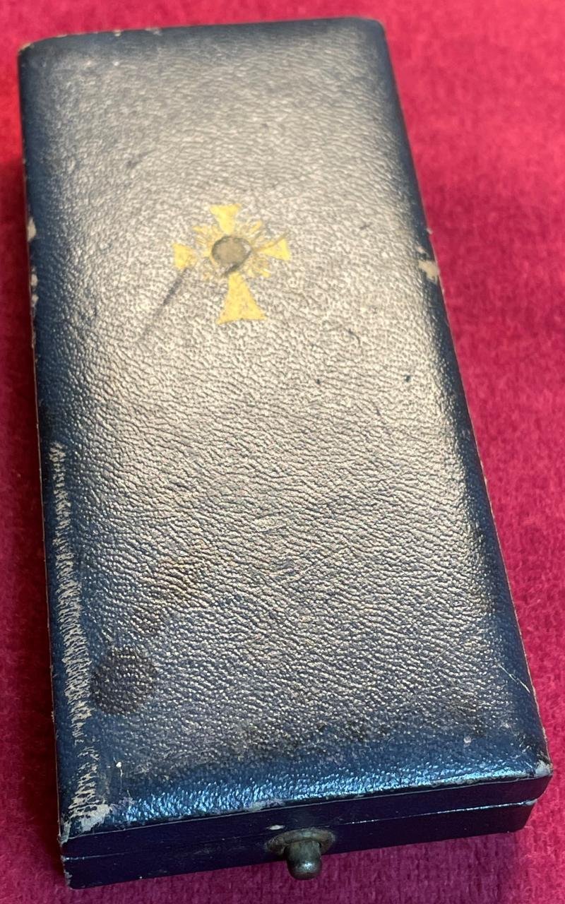 3rd Reich Mutterkreuz 1. Klasse mit Etui — image 3