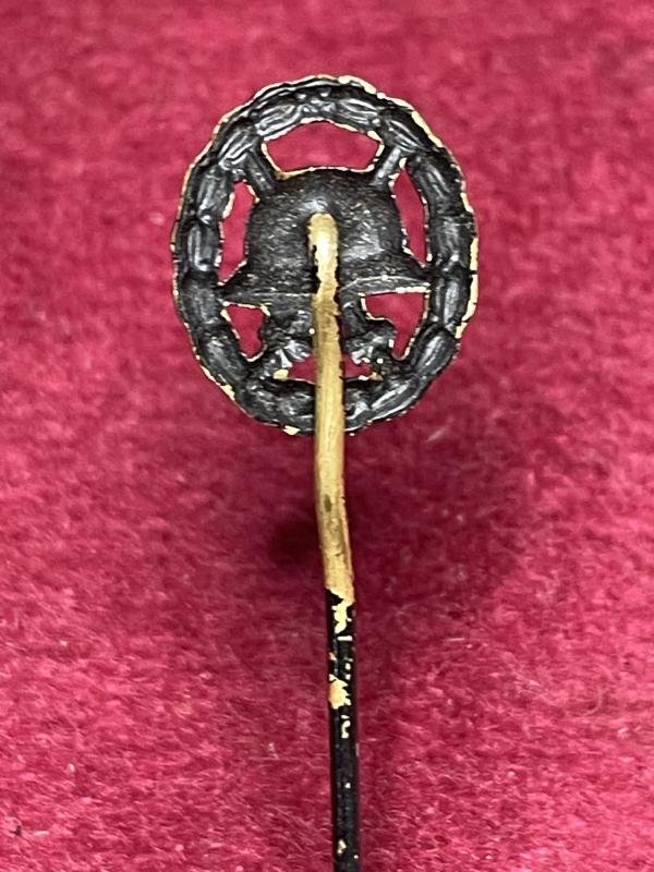 Kaiserreich Miniatur Verwundetenabzeichen in Schwarz — image 4