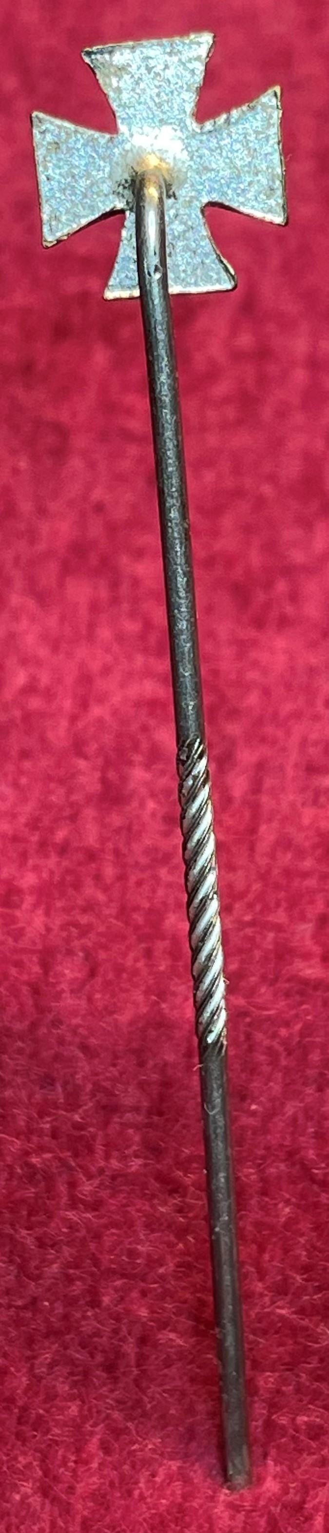 BRD Eisernes Kreuz miniaturabzeichen (1957) — image 2