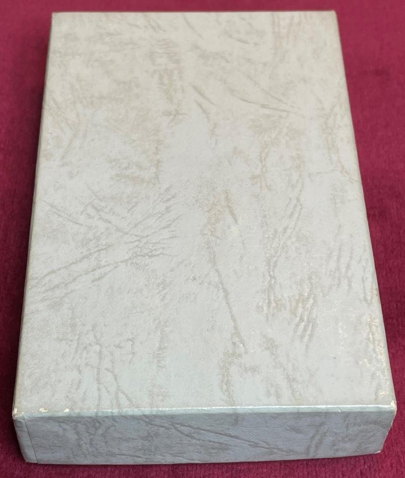 BRD Bundesverdienstkreuz 2. Klasse im etui — image 3