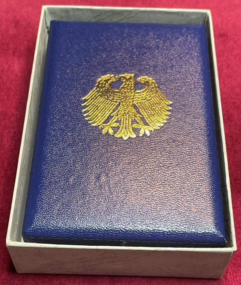 BRD Bundesverdienstkreuz 2. Klasse im etui — image 4