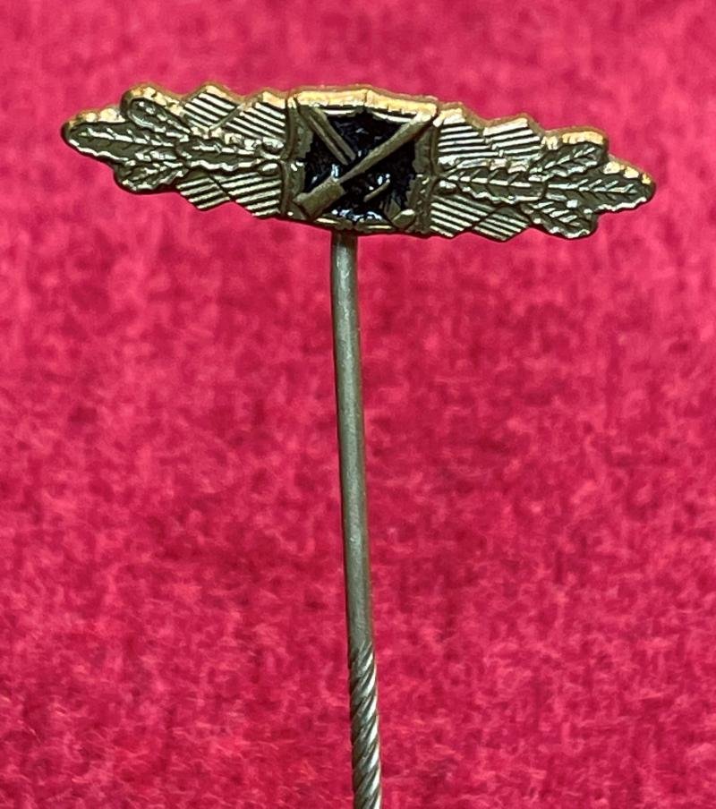 BRD Nahkampfspange Miniatur in Bronze (1957) — image 3