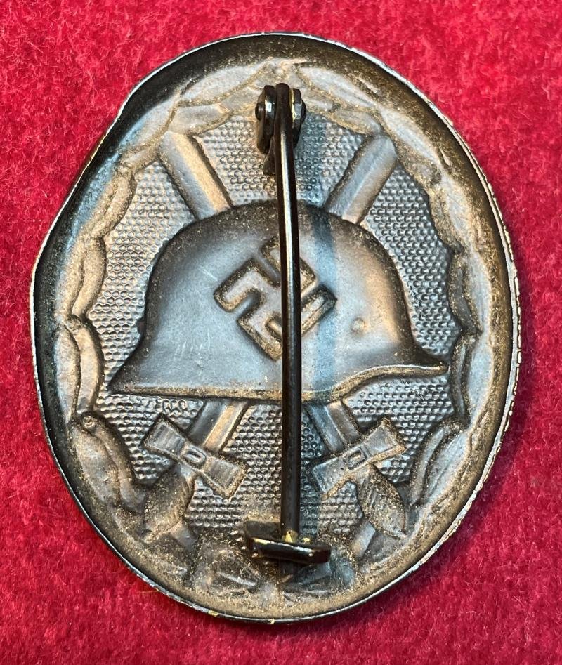 3rd Reich Verwundetenabzeichen 1939 in schwarz — image 2