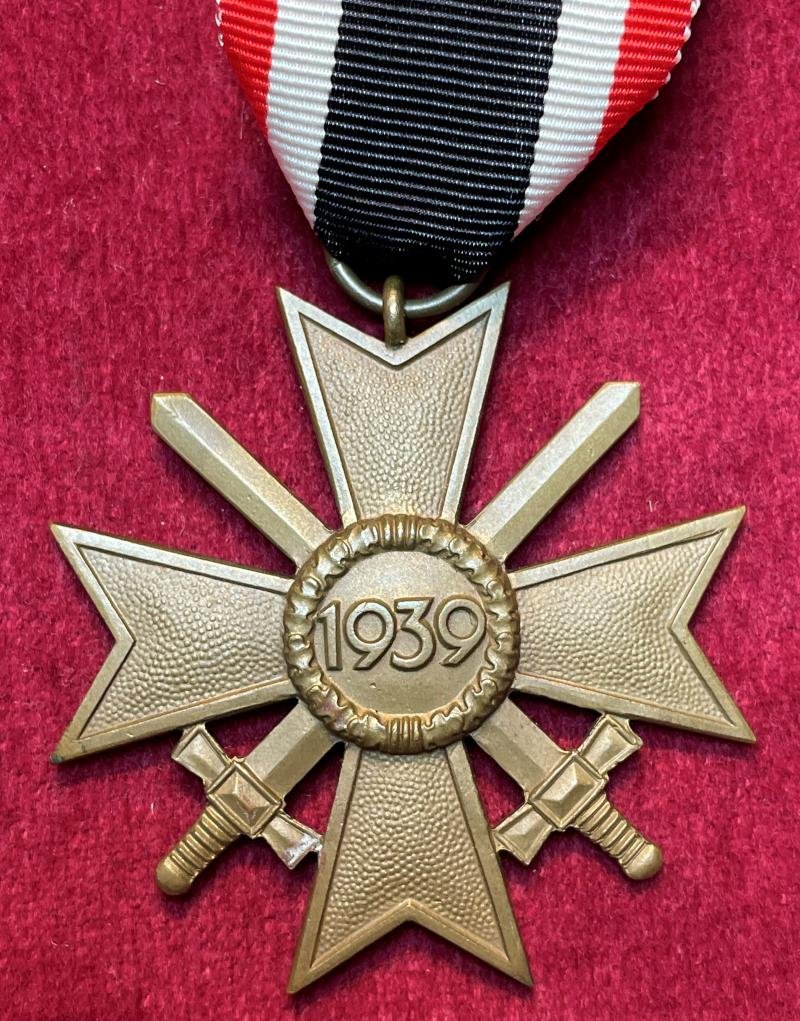 3rd Reich Kriegsverdienstkreuz mit Schwertern 2. Klasse, 1939 — image 4