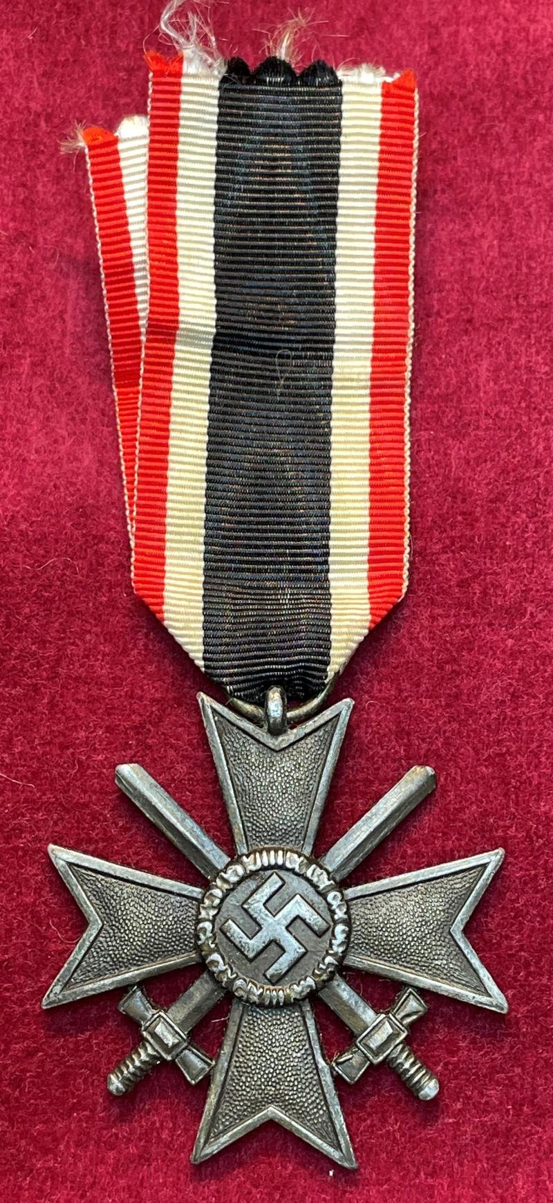 3rd Reich Kriegsverdienstkreuz mit Schwertern 2. Klasse, 1939 — image 2