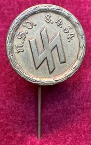 3rd Reich N.S.V. 8.4.1934 abzeichen