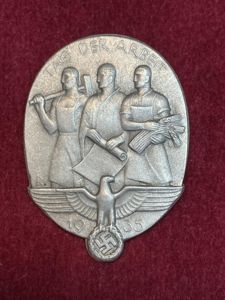3rd Reich DAF Tag der Arbeit 1935 abzeichen