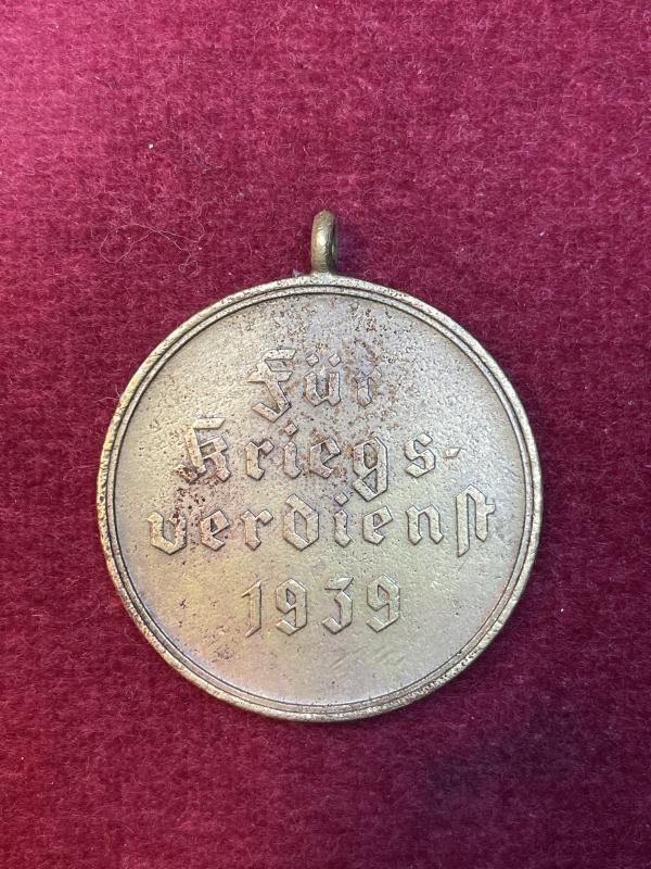 3rd Reich Für Kriegsverdienst 1939 ohne Schwertern — image 2