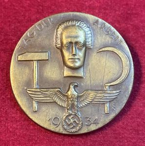 3rd Reich DAF Tag der Arbeit 1934 abzeichen