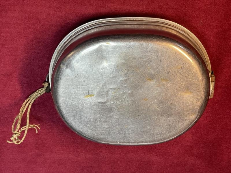 US WWII Army Meat Can (E.A. Co.) 1943 with initials — image 3