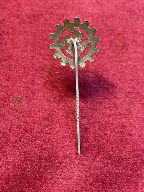 3rd Reich DAF Mitgliedsabzeichen — image 2