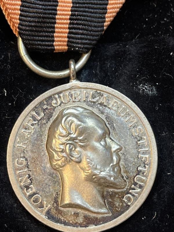 Weimar Medaille der König-Karl-Jubiläumsstiftung Freistaat Württemberg — image 4