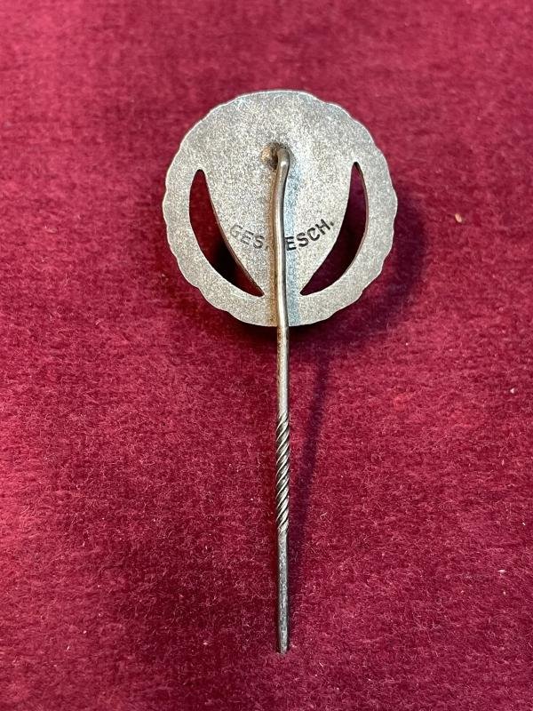 3rd Reich DRK Schiessauszeichnung in Silber 1.Form — image 2