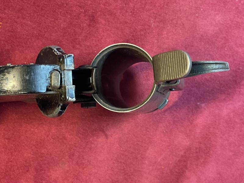 USA WWII AN-M8 break barel Flare gun — image 4
