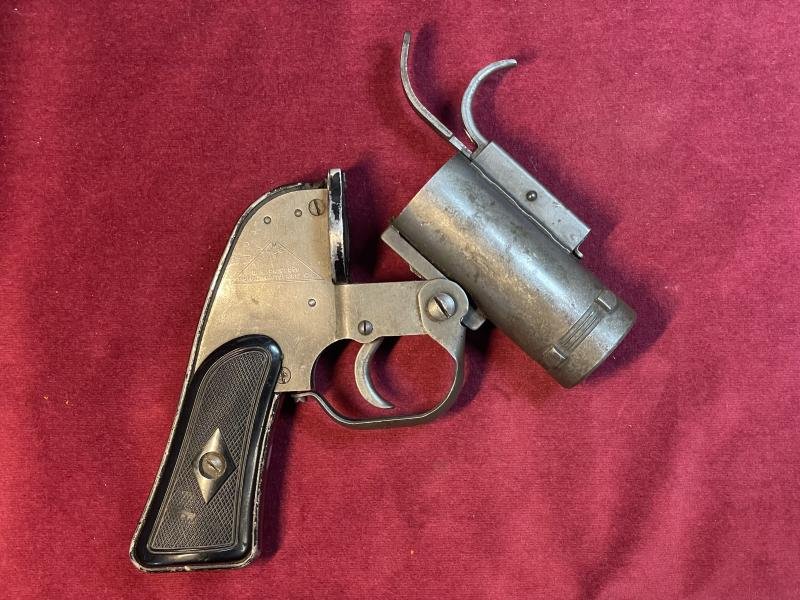 USA WWII AN-M8 break barel Flare gun — image 5