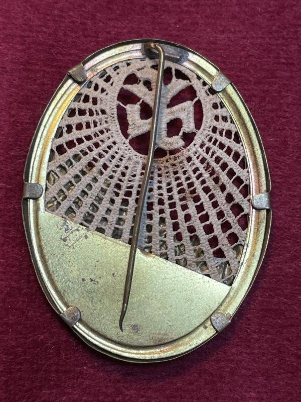 3rd Reich NS Volkwohlfahrt tinnie — image 3