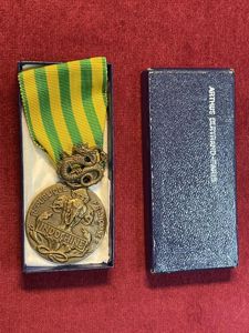 France Medaille Commemorative de la Campagne d'Indochine.