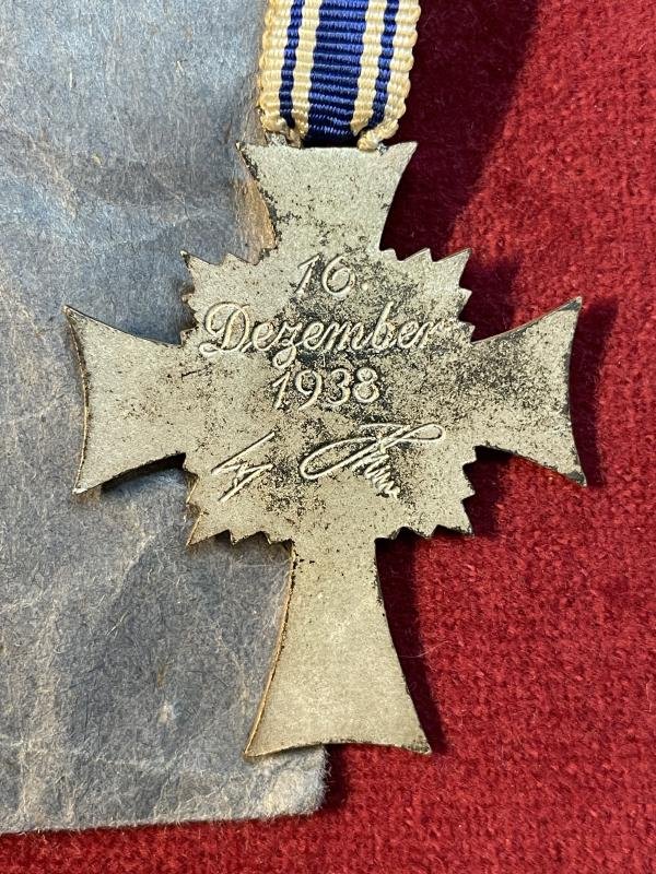 3rd Reich Mutterkreuz 2nd class — image 3